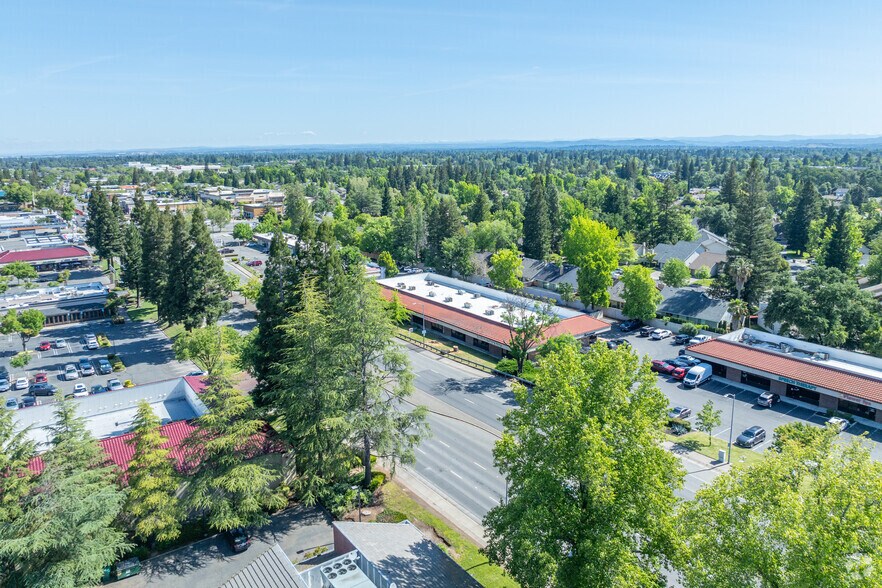 More Photos Of 5200-5252 Sunrise Blvd, Fair Oaks Unknown For Lease