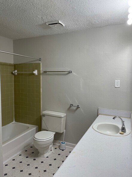 More Photos Of 1401 Carson Rd, Birmingham Multifamily For Sale