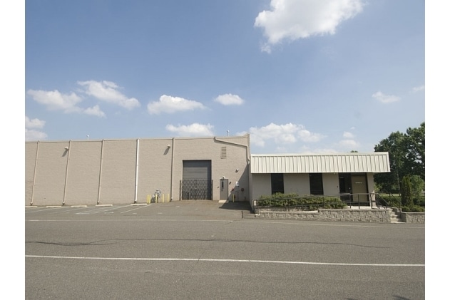 More Photos Of 1816 Underwood Blvd, Delran Warehouse For Lease