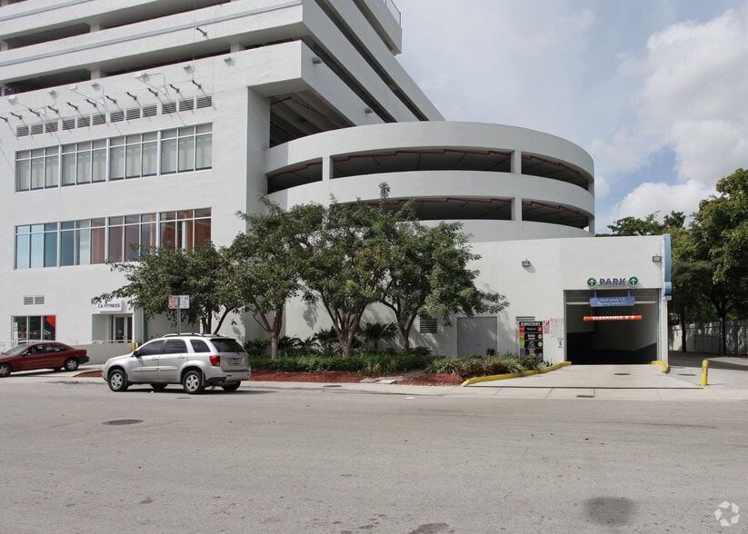 More Photos Of 3301 Coral Way, Miami Unknown For Lease