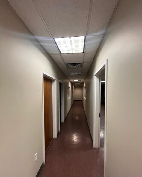 More Photos Of 1157 E 156th St, Bronx Warehouse For Lease