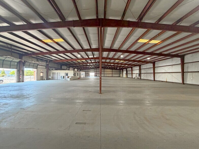 More Photos Of 449 E Suber Rd, Greer Warehouse For Sale