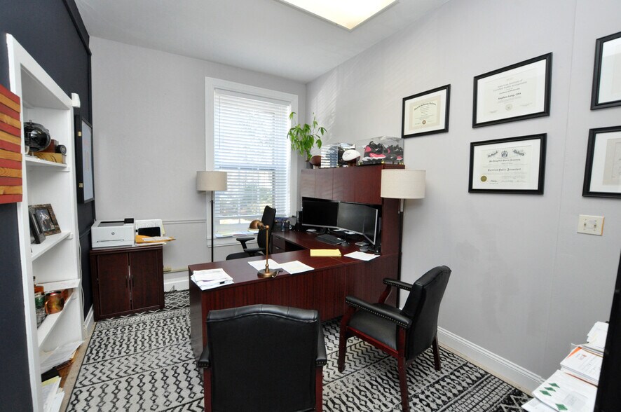 More Photos Of 119-123 E Main St, Moorestown Office Residential For Lease