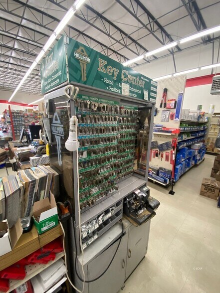 More Photos Of 631 Humboldt Ave, Wells Storefront Retail Office For Sale