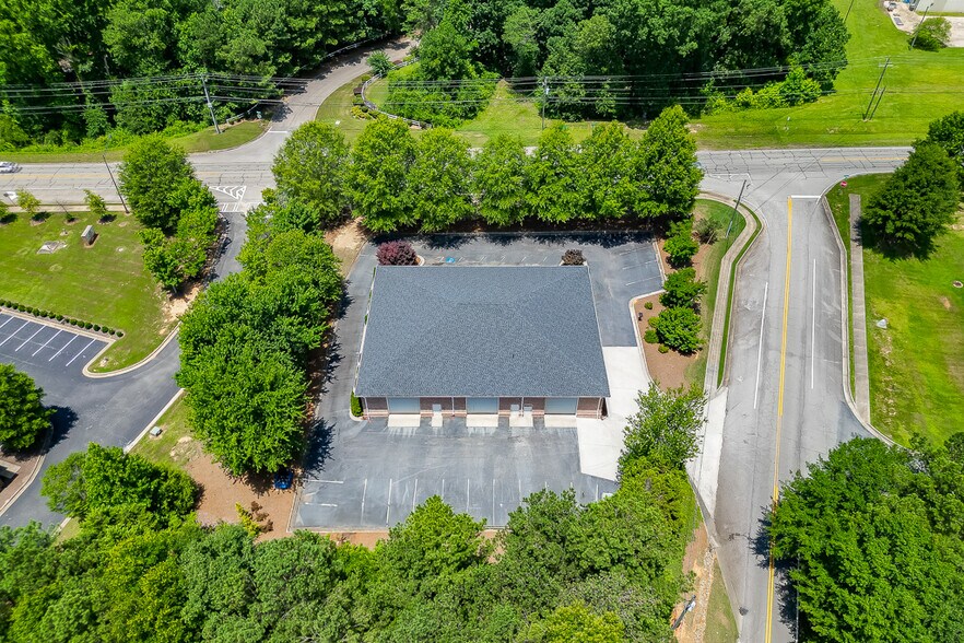 More Photos Of 6105 Atlanta Hwy, Flowery Branch Office For Lease