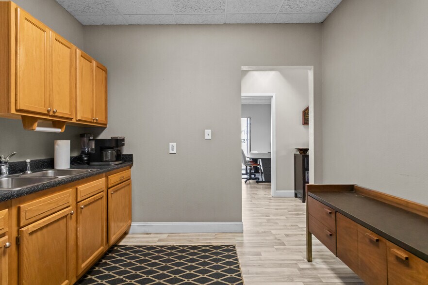 More Photos Of 2765 Albright Rd, Kokomo Office For Sale