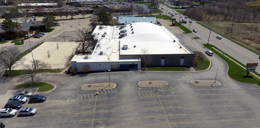 More Photos Of 243 W Roosevelt Rd, West Chicago Bowling Alley For Lease