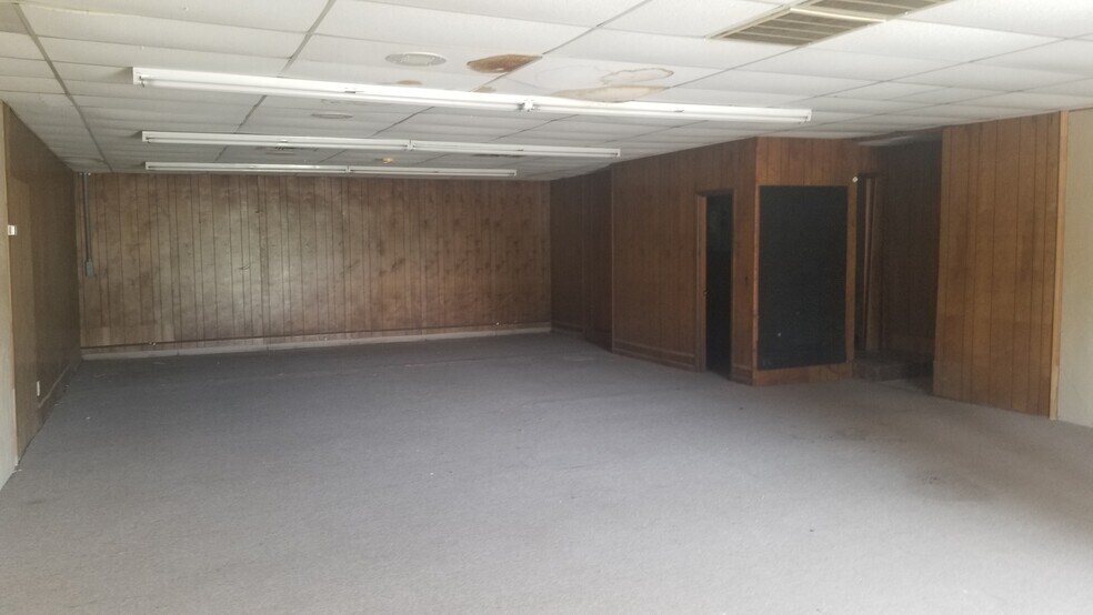 More Photos Of 0 Highway 136, Trenton Garden Center For Sale