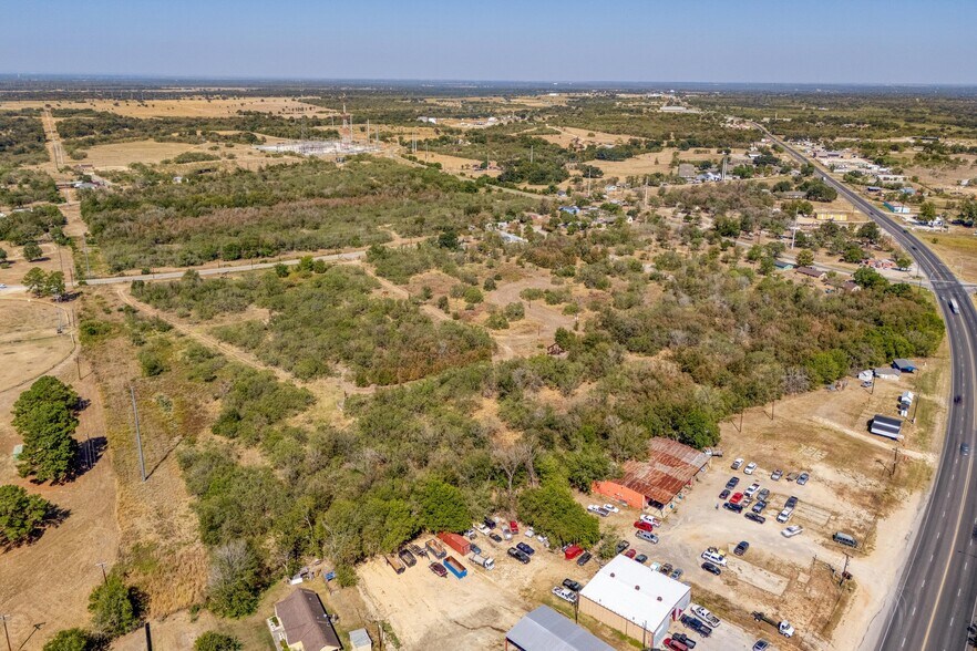 More Photos Of TBD HACKBERRY St, Luling Land For Sale