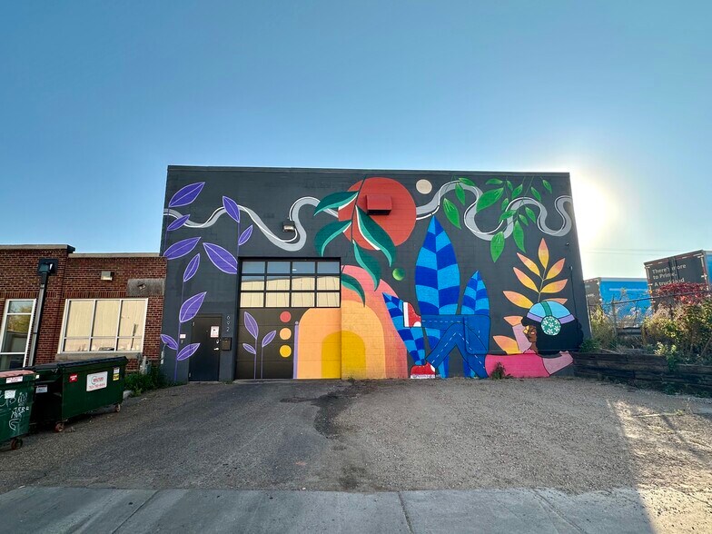 More Photos Of 692 Glendale St, Saint Paul Industrial For Sale