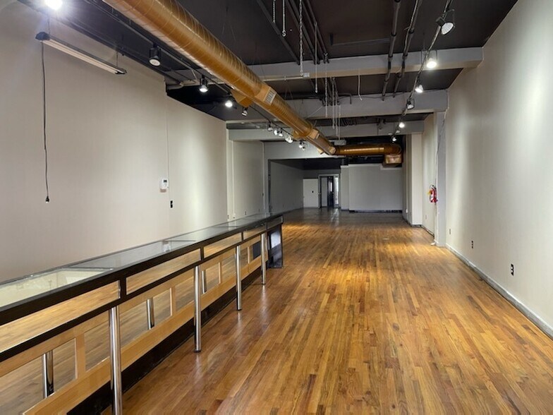 More Photos Of 129 Hay St, Fayetteville Storefront Retail Office For Lease