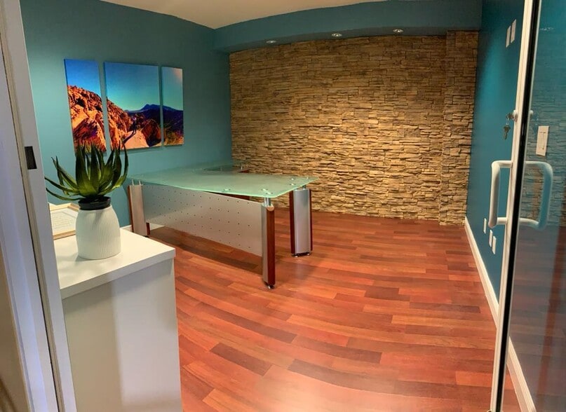 More Photos Of 11379-11399 NW 122nd St, Medley Warehouse For Sale