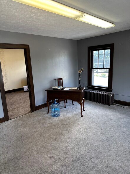 More Photos Of 942 N Main St, Akron Storefront Retail Office For Lease