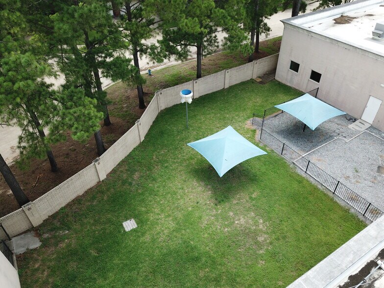 More Photos Of 5630 N Eldridge Pky, Houston Unknown For Lease