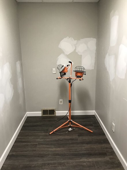 More Photos Of 485-487 Front St, Berea Office Residential For Sale