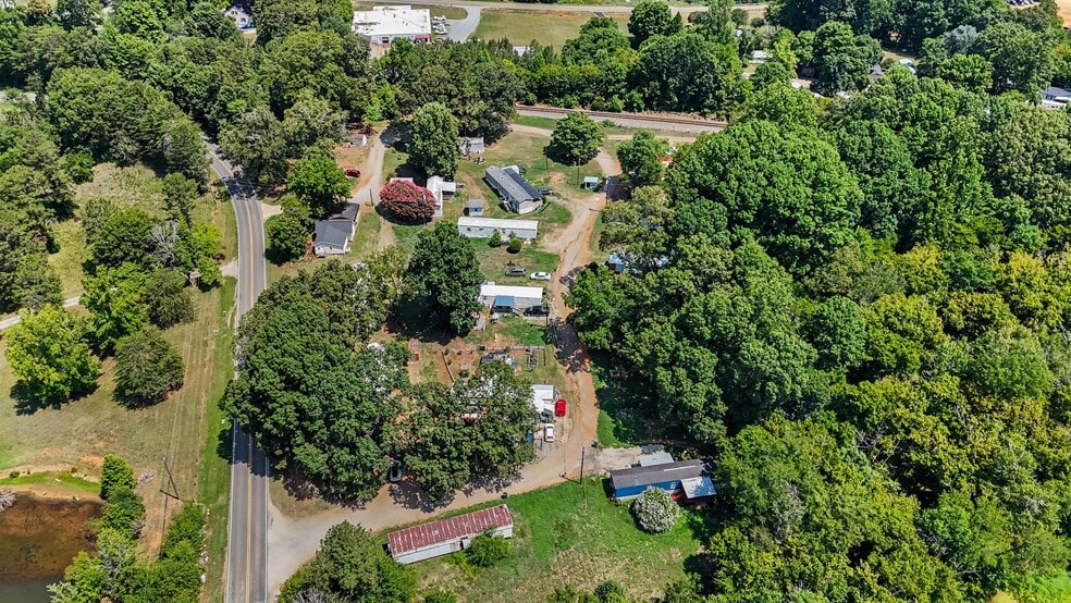 More Photos Of 1678 Stone Street Ext, Mebane Manufactured Housing Mobile Home Park For Sale