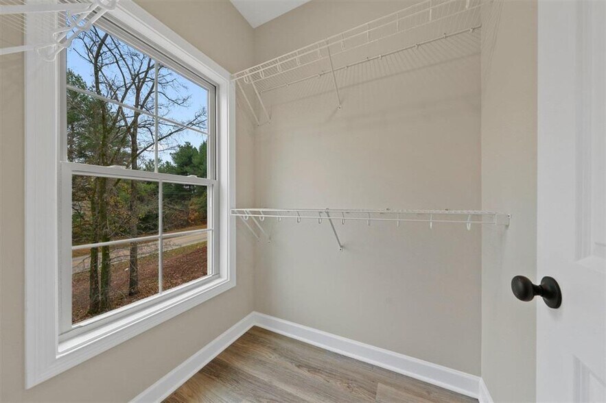 More Photos Of 721 Plano Rd, Bowling Green Apartments For Sale