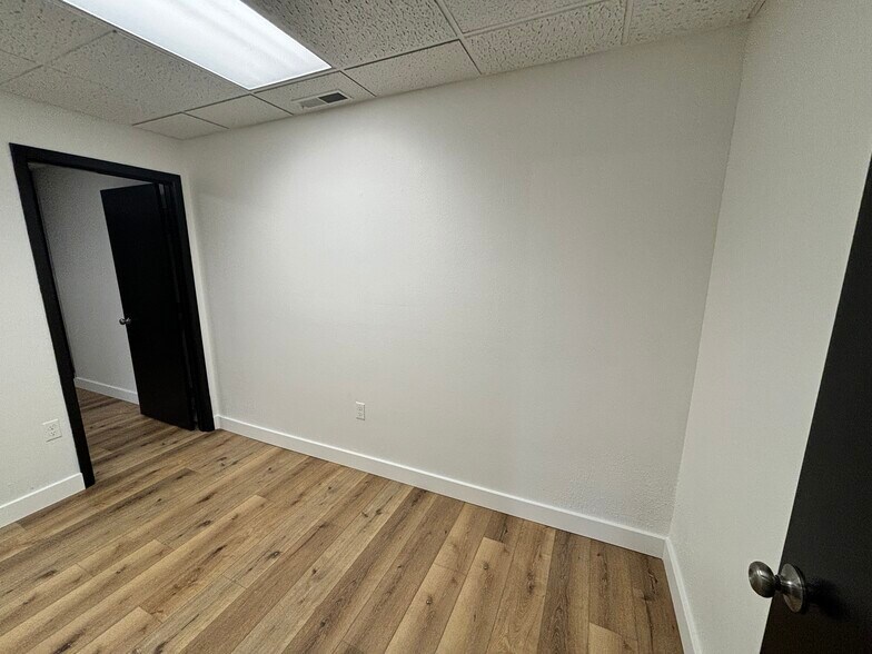 More Photos Of 2185 Liberty St NE, Salem Medical For Lease