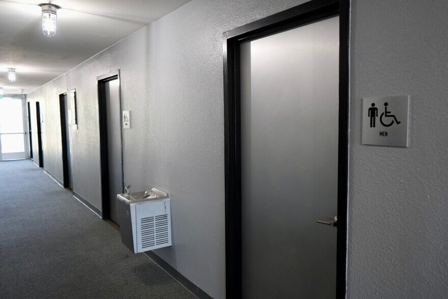 More Photos Of 321 N Rampart St, Orange Office For Lease