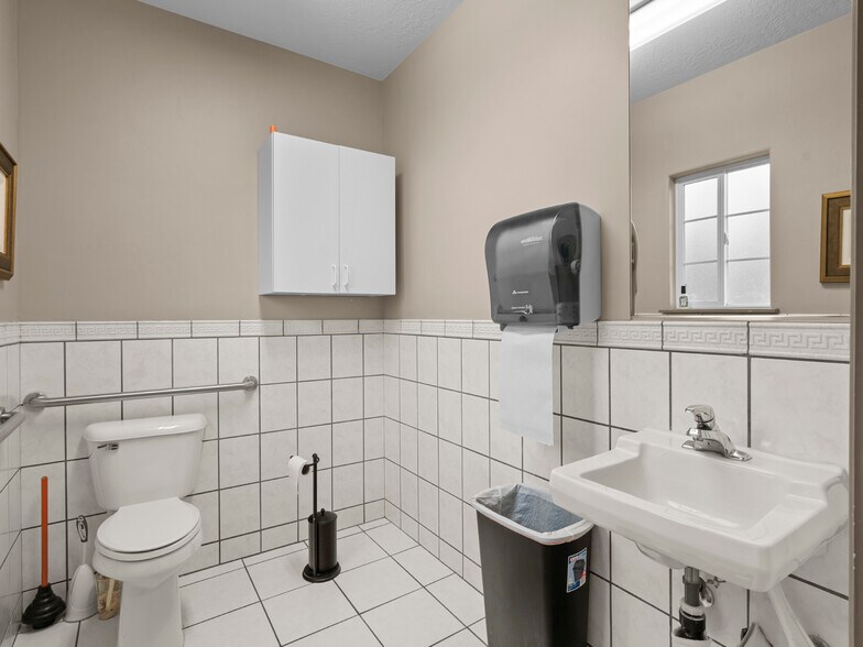 More Photos Of 1092 E South Union Ave, Midvale Office For Sale