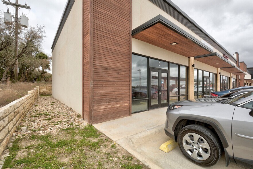 More Photos Of 13210 W Highway 290, Austin Storefront Retail Office For Lease