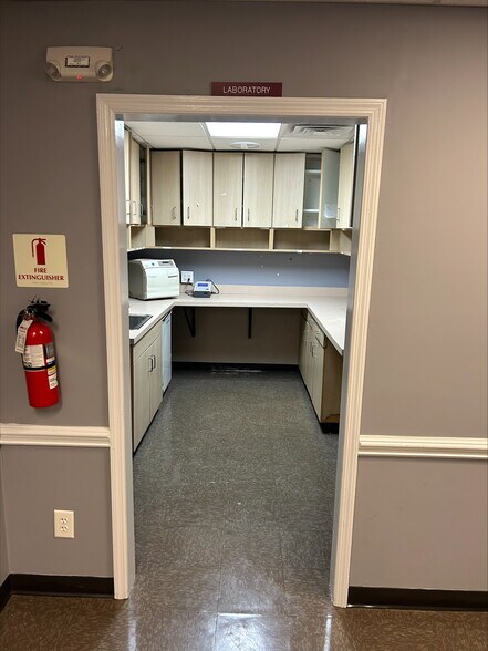 More Photos Of 420 Owen Dr, Fayetteville Medical For Lease