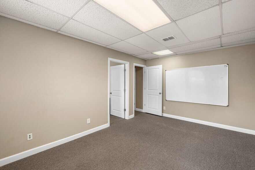 More Photos Of 13740 Research Blvd, Austin Office For Sale