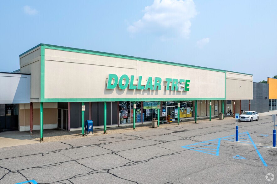 Primary Photo Of 30700-30850 Schoenherr Rd, Warren Unknown For Lease