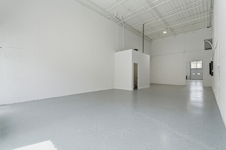 More Photos Of 397 Humberline Dr, Toronto Warehouse For Sale