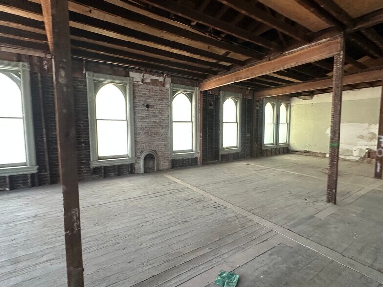 More Photos Of 82-96 E Santa Clara St, San Jose Office For Sale