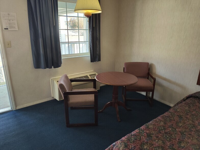 More Photos Of 3500 Green Mountain Dr, Branson Hotel For Sale