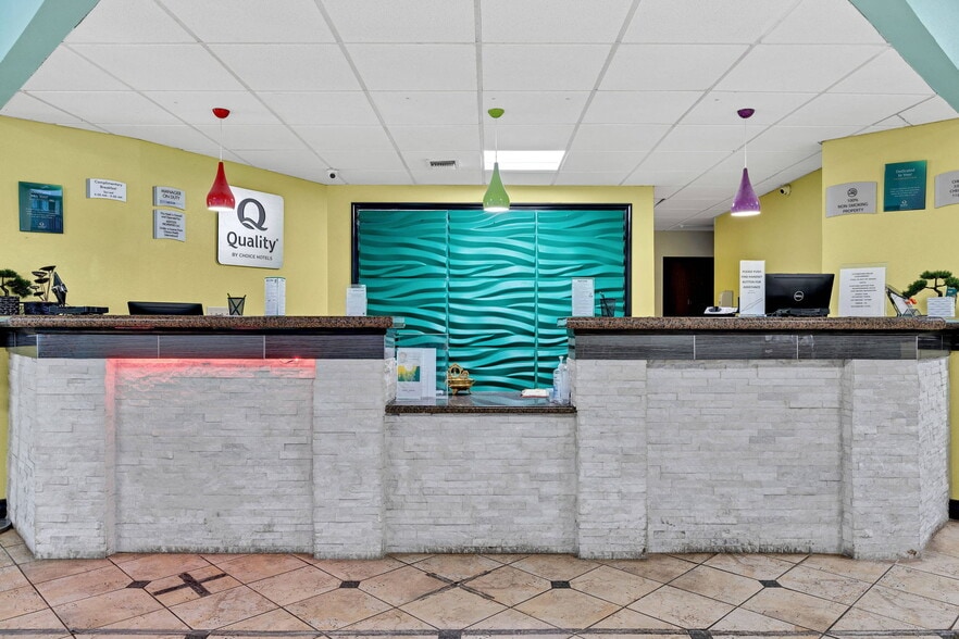 More Photos Of 3232 N Summit St, Arkansas City Hotel For Sale