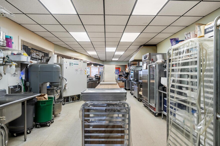 More Photos Of 110 S Lake St, Boyne City Restaurant For Sale