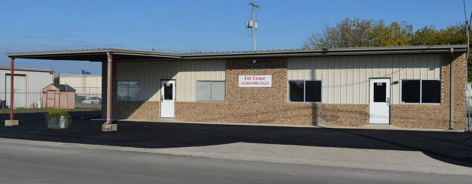 More Photos Of 242 Trade Center Dr, New Braunfels Warehouse For Lease