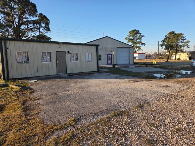 More Photos Of 8222 N Highway 146, Baytown Specialty For Lease
