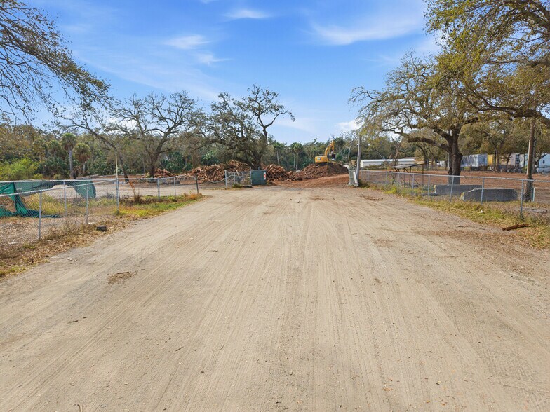 More Photos Of 5515 Causeway Blvd, Tampa Land For Sale