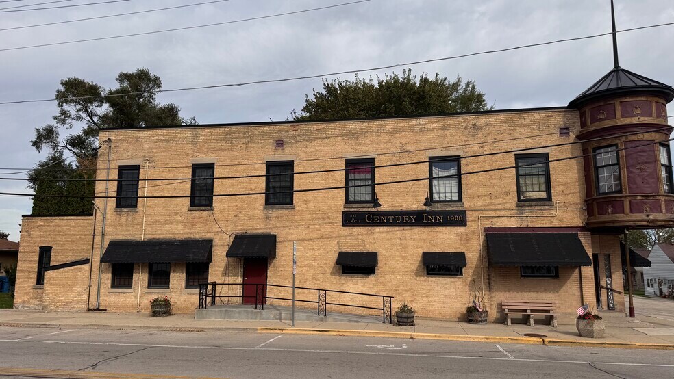 More Photos Of 125 N Main St, Burlington Storefront Retail Residential For Sale