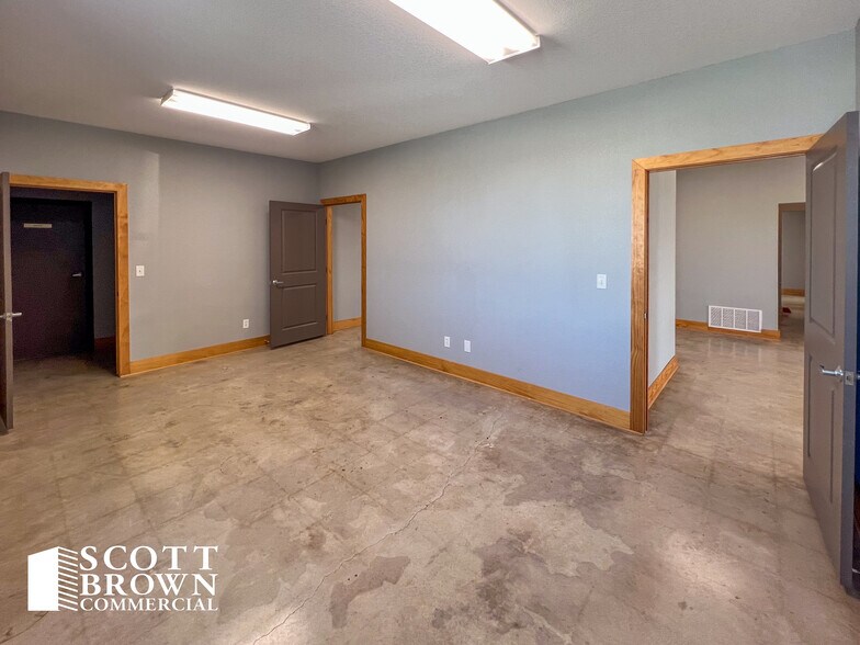 More Photos Of 212 Lake Rd, Bridgeport Industrial For Sale