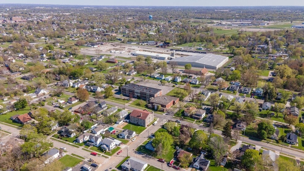 More Photos Of 1525 W 14th St, Anderson Apartments For Sale