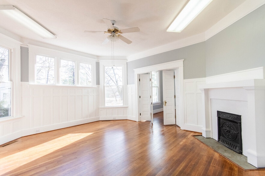 More Photos Of 1530 Ebenezer Rd, Rock Hill Office For Sale