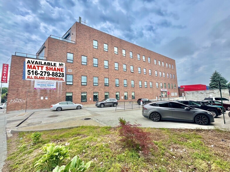 More Photos Of 251-73 Jericho Tpke, Bellerose Office For Sale