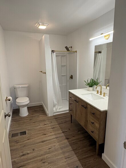 More Photos Of 46 Jefferson St, Brookville Storefront Retail Residential For Sale
