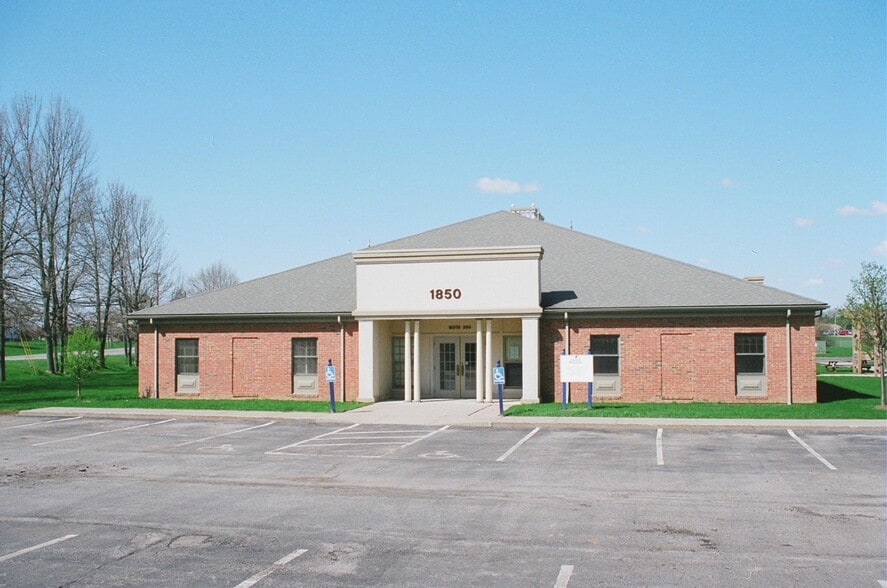More Photos Of 1850-1860 Buffalo Rd, Rochester Office For Sale
