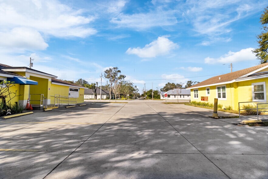 More Photos Of , Winter Haven Office For Sale