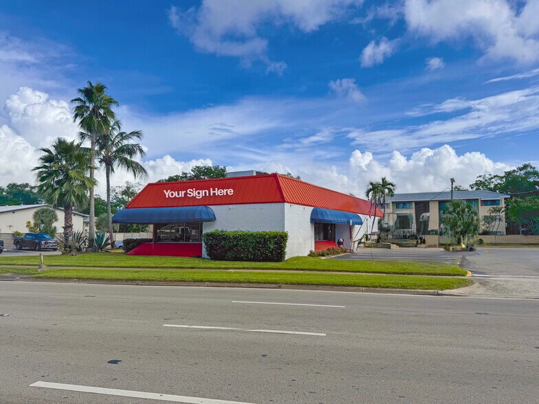 Primary Photo Of 1705 W State Road 84, Fort Lauderdale Restaurant For Lease