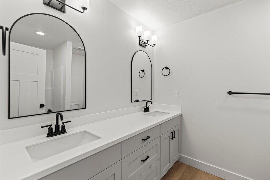 More Photos Of 39 N 200 E, Richfield Multifamily For Sale