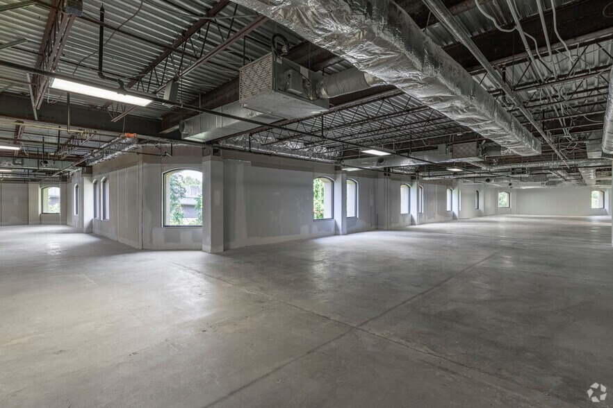 More Photos Of 6800 Versar Ctr, Springfield Office For Sale