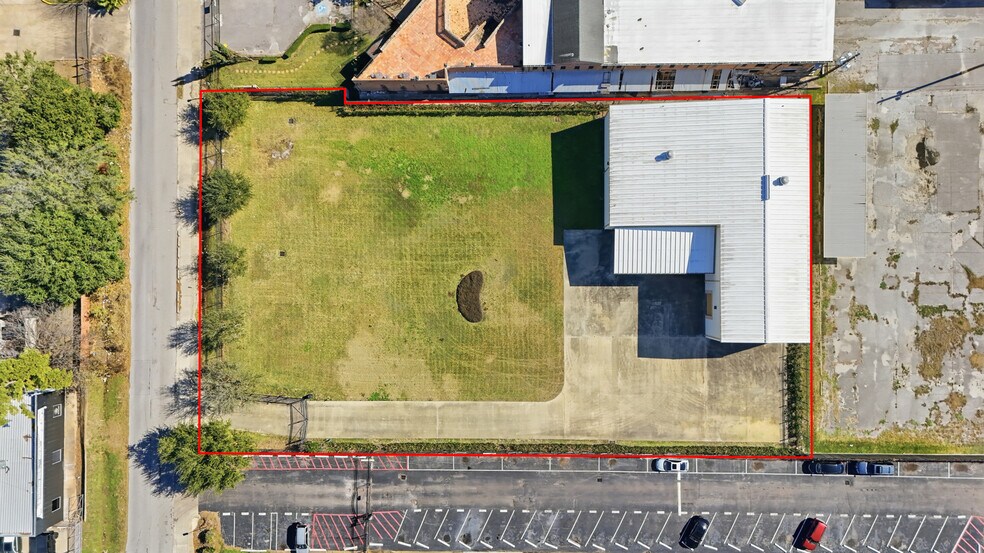 More Photos Of 6305 Beverlyhill St, Houston Warehouse For Sale