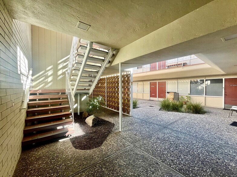 More Photos Of 415 Cambridge Ave, Palo Alto Medical For Lease