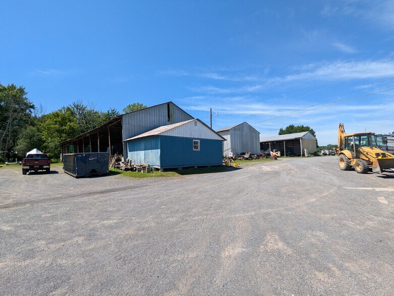 More Photos Of 9170 Horseshoe Island Rd, Clay Marina For Sale